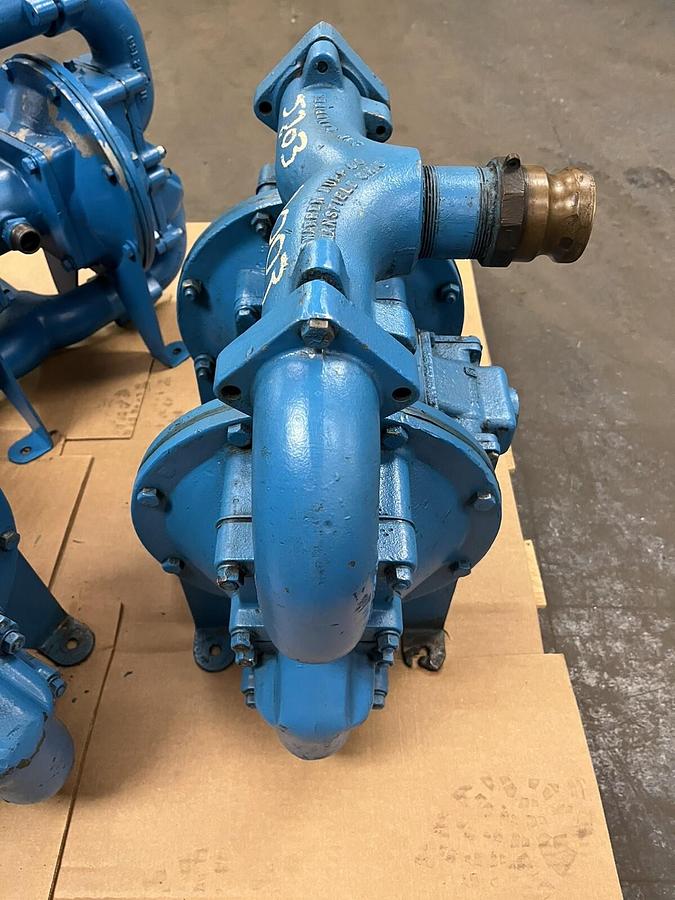 Used WARREN RUPP SANDPIPER,SA2-A,DOUBLE DIAPHRAGM 2" PUMP