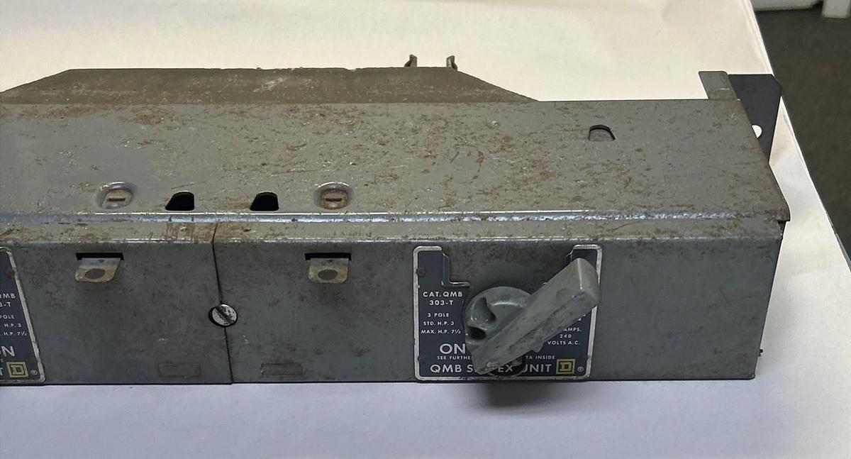 Used SQUARE D,QMB303T,FUSIBLE PANEL BOARD SWITCH 30A 240V 3P