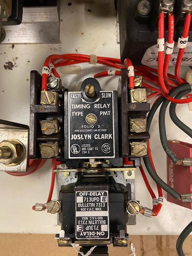 Used Joslyn Clark,USAVAC,Reversing Vacuum Contactor 600V 320A