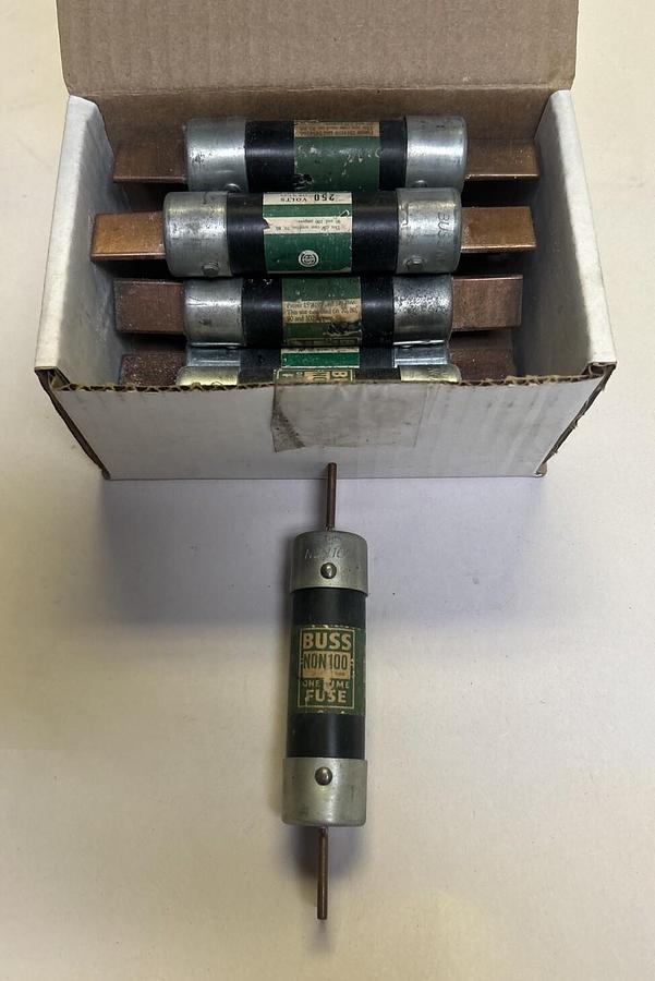 Used BUSSMANN,NON100,FUSE 100A 250V LOT OF 9