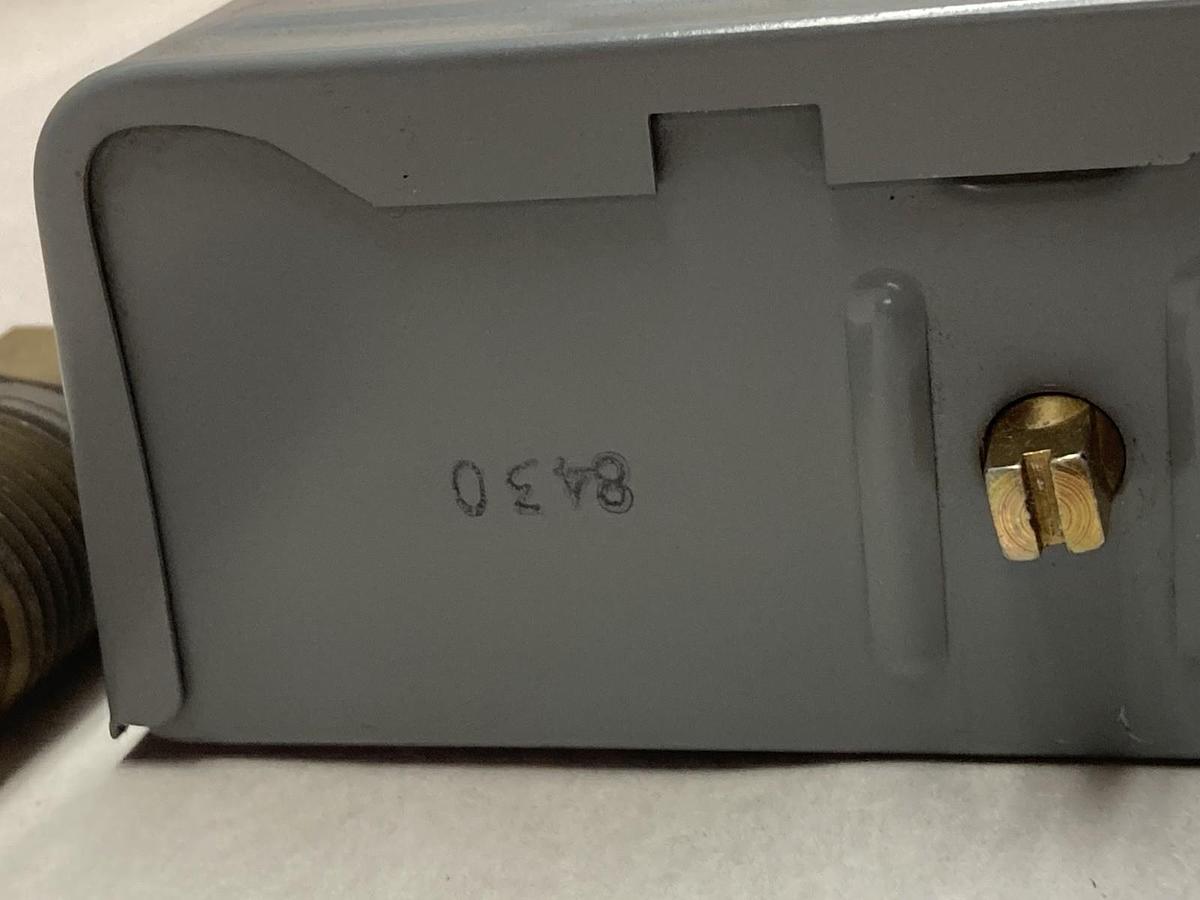 Johnson Controls,8430,Temperature Switch