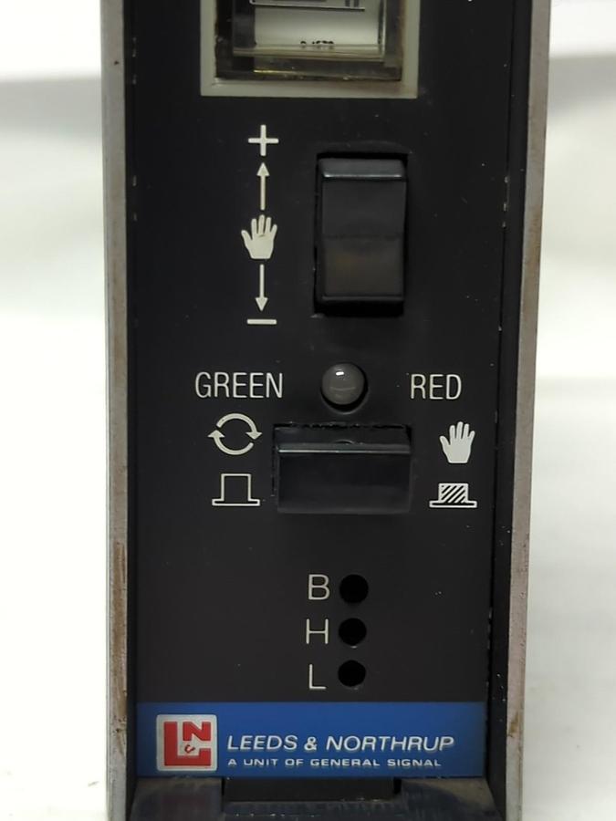 Used LEEDS & NORTHRUP,074826,PAT MANUAL STATION 120/220V 50/60HZ 4A PRE-OWNED