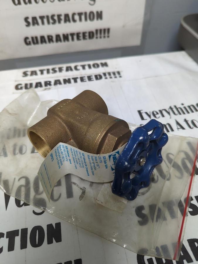 NIBCO,S -29,GATE VALVE 1-1/4 INCH NPT 200 PSI NOS
