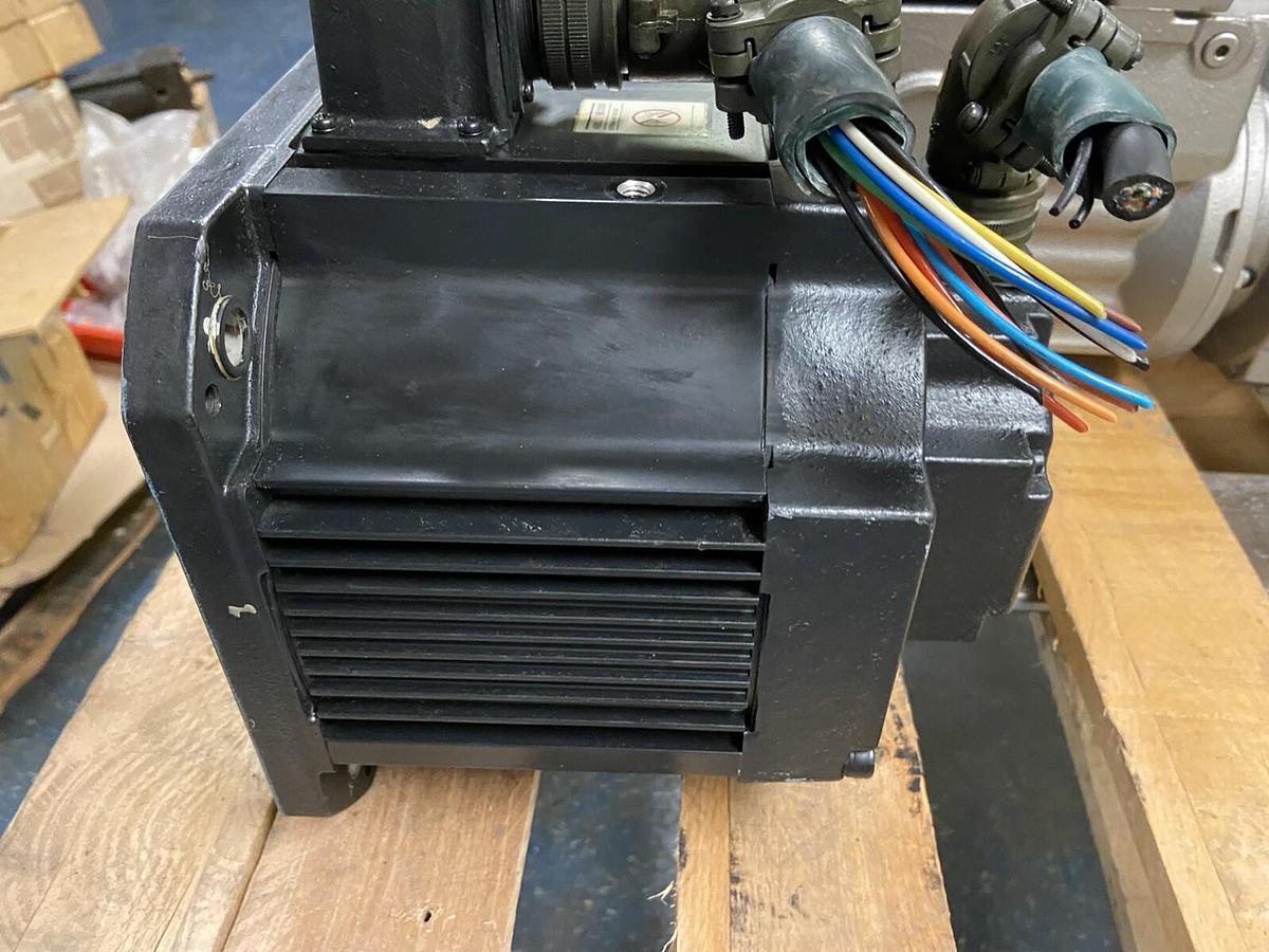 Used Yaskawa,USADED-22YR33,Servo Motor