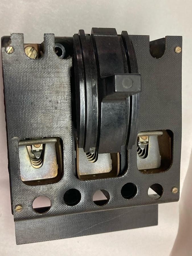 Used Westinghouse,657D771G01,3-Phase De-Ion Switch 600VAC 250VDC 60A