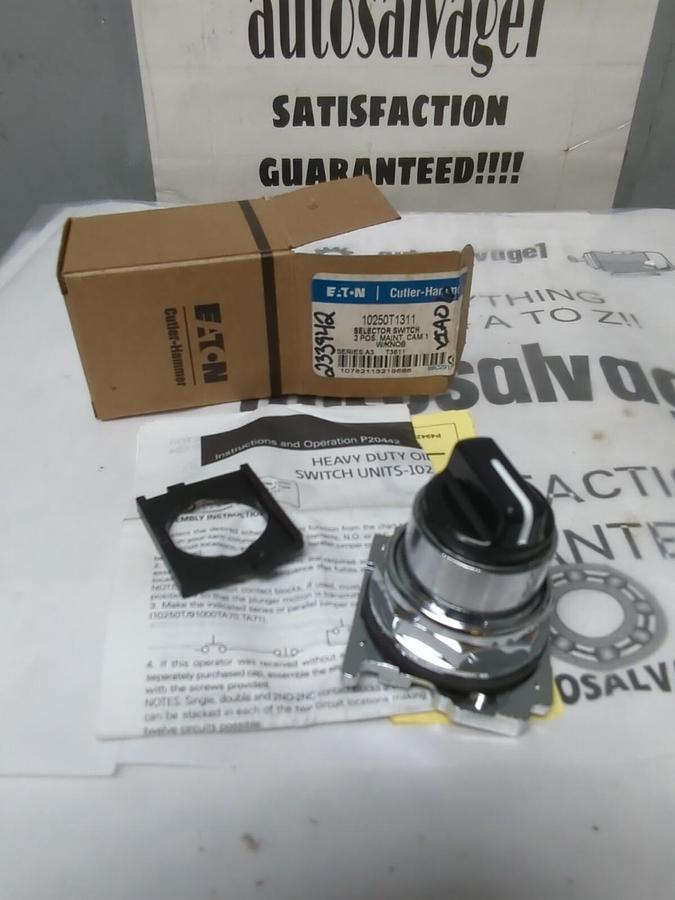 EATON CUTLER HAMMER,10250T1311,2 POSITION SELECTOR SWITCH WITH KNOB