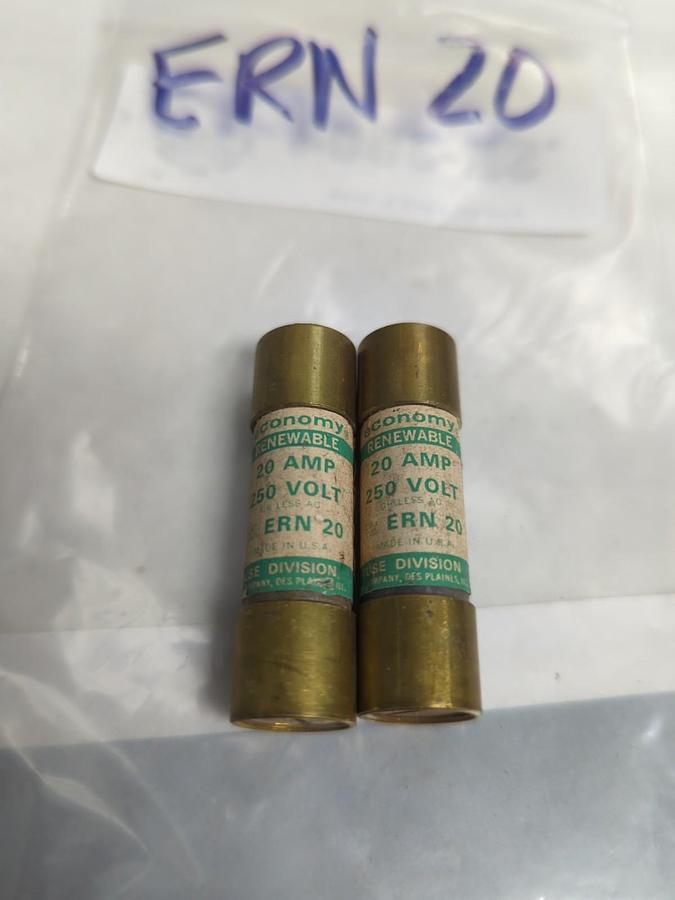 ECONOMY,ERN-20,RENEWABLE 20 AMP FUSE LOT OF 2 PRE-OWNED
