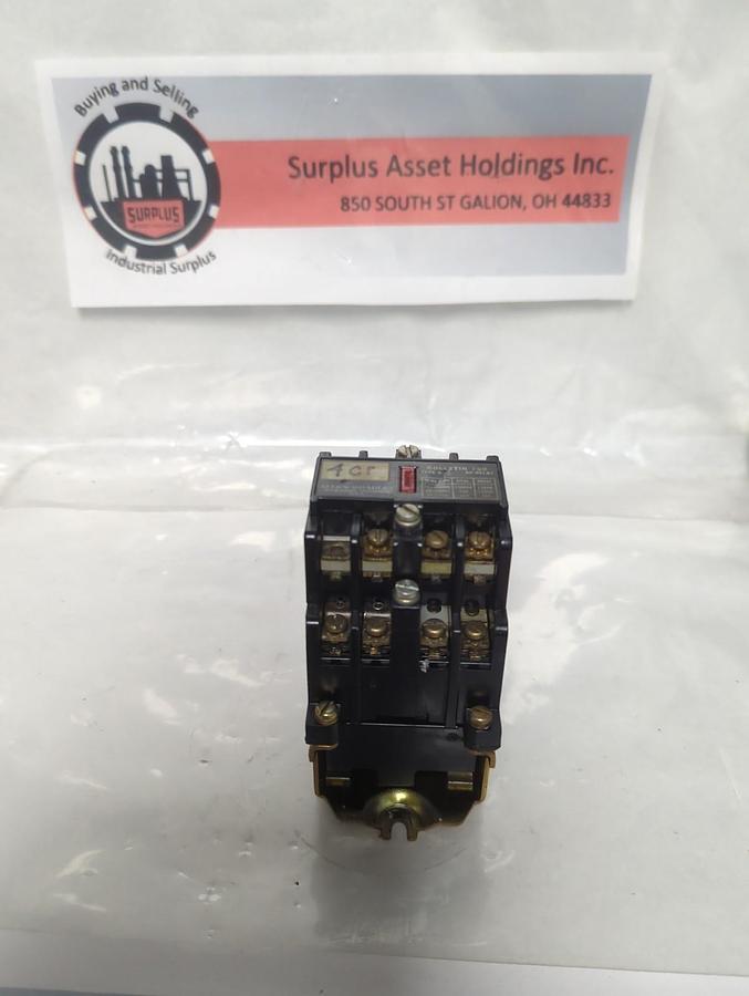 Used ALLEN BRADLEY,700-N400A1,SERIES C AC RELAY TYPE N NEMA A300 PRE-OWNED