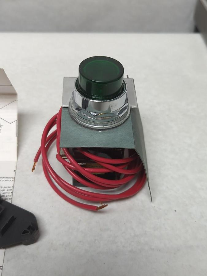 FURNAS,49SPL0AGF,GREEN PILOT LIGHT KIT WITH AUX 120V NOS