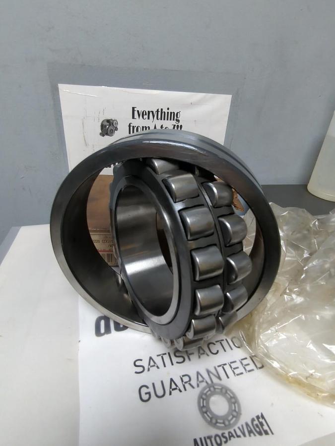 SKF,22220 CCKJ/C3/W33,SPHERICAL ROLLER BEARING NOS