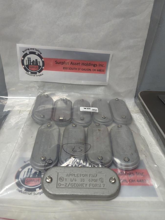 Used APPLETON,470F,CONDUIT BODY COVER WITH GASKET 1-1/4 INCH LOT OF 10 PRE-OWNED