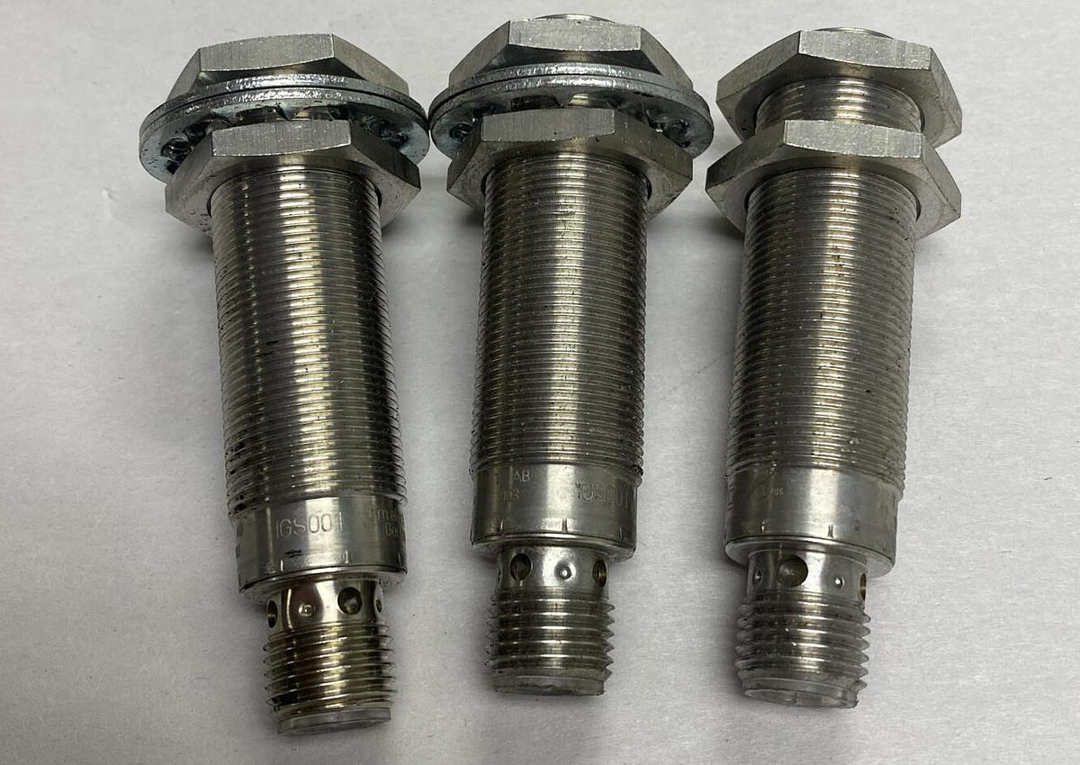 Used IFM EFECTOR,LGS001,INDUCTIVE SENSOR LOT OF 3