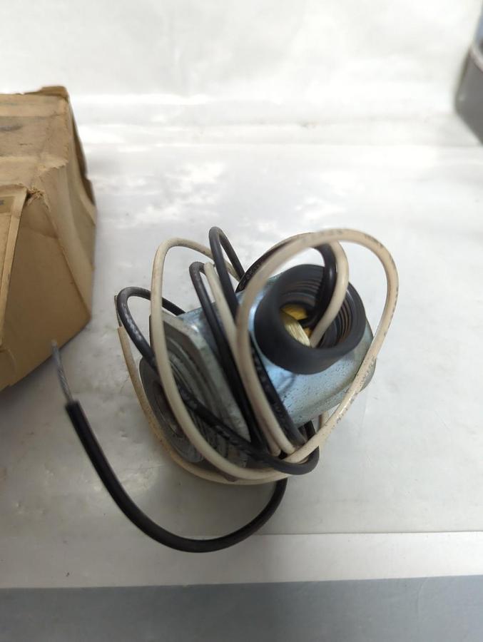 BASO,R46189-1B,BASOID COIL REPLACEMENT 230V 50/60HZ .058A 8.5W G-LP 1/2PSI NOS
