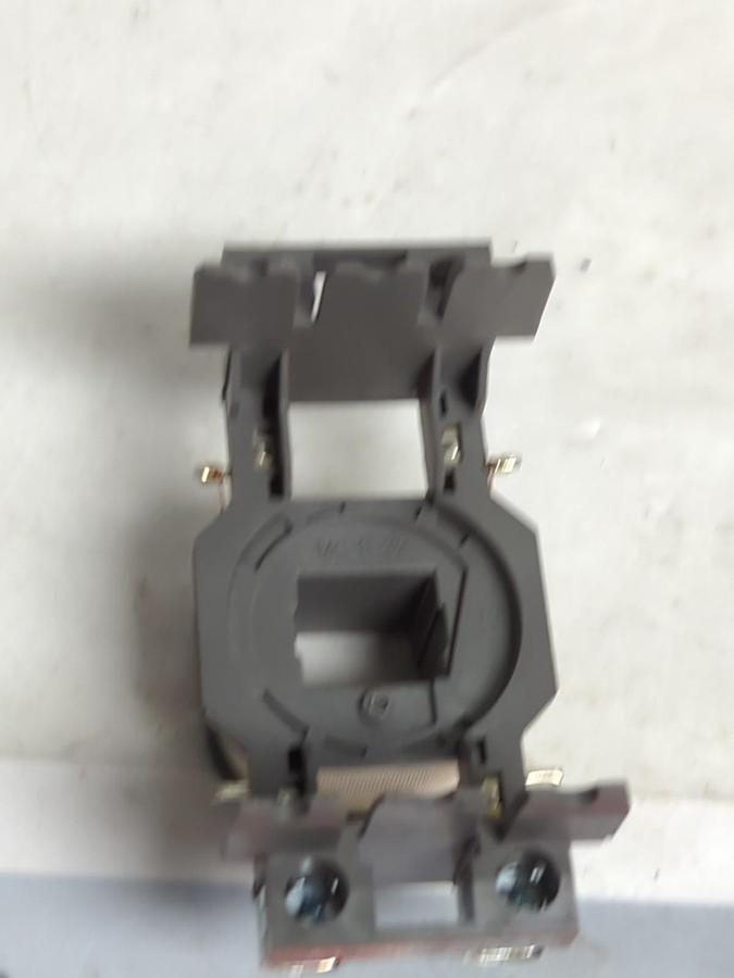Used CERUS,MC-9-32,MINI CONTACTOR COIL 240V 50/60HZ PRE-OWNED