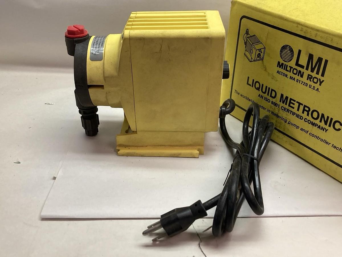 Milton Roy,P121-352SI,Liquipro Metering Pump