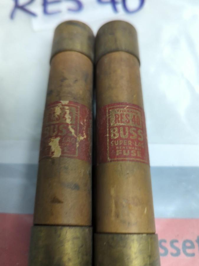 COOPER BUSSMANN,RES40,RENEWABLE 40 AMP FUSE LOT OF 2 PRE-OWNED