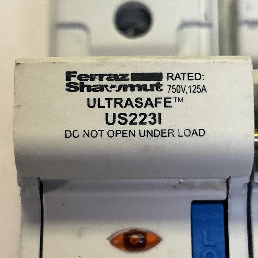 Used FERRAZ SHAWMUT,US223I,FUSE HOLDER 125A 750V LOT OF 3