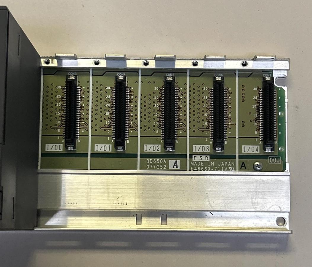 Used MITSUBISHI,Q00JCPU,POWER SUPPLY AND CPU MODULE WITH RACK