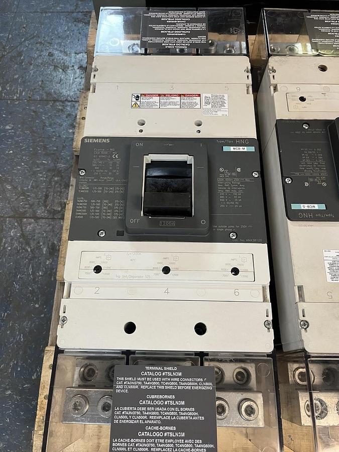 Used SIEMENS,HNX3B120,CIRCUIT BREAKER 1200 AMP 600V TYPE HNG