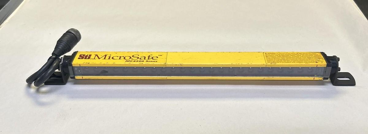 Used STI,MC4212XE,LIGHT CURTAIN TRANSMITTER 14 INCH