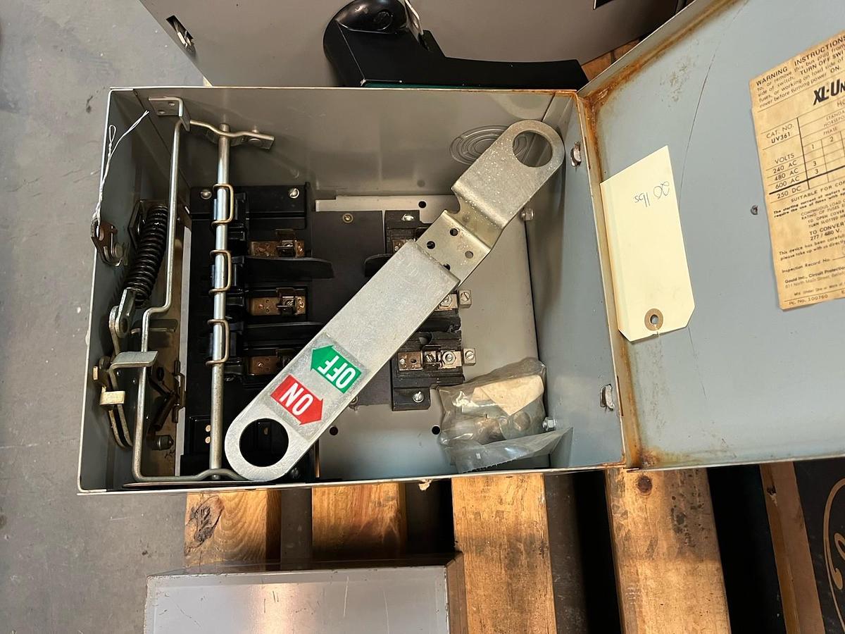 GOULD,UV361,XL-UNIVERSAL FUSIBLE BUS PLUG 300A 600V 3PH