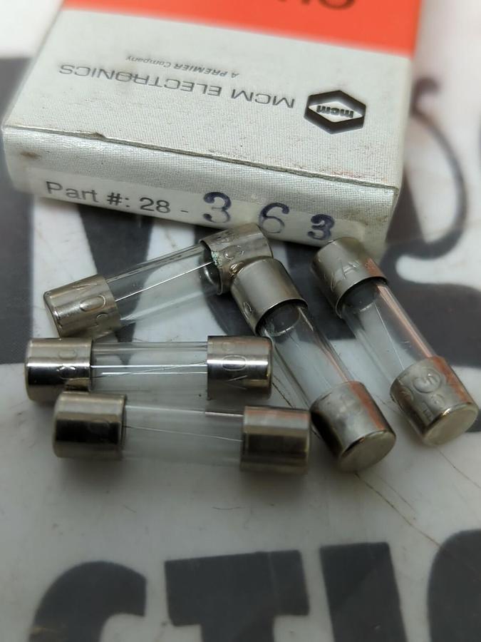 MCM ELECTRONICS,28-363,QUALITY GLASS FUSE 2 AMP LOT OF 100