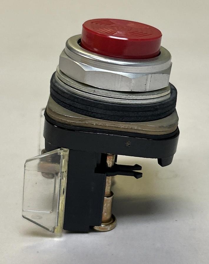 ALLEN BRADLEY,800T-B6D2,RED PUSH BUTTON