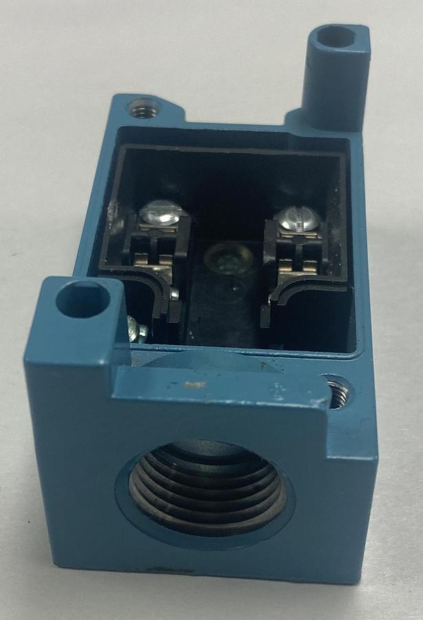 HONEYWELL MICRO SWITCH,LSZ4001,BASE LOT OF 5 NOS