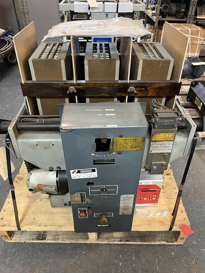 Used ALLIS CHALMERS,LA-3000,AIR CIRCUIT BREAKER 3000 AMP 600V AC PRO TRIP UNIT