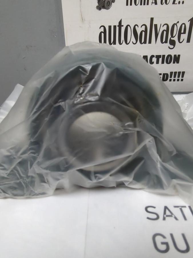 NTN,UCP208-108D1,PILLOW BLOCK BEARING 1-1/2 INCH BORE NOS