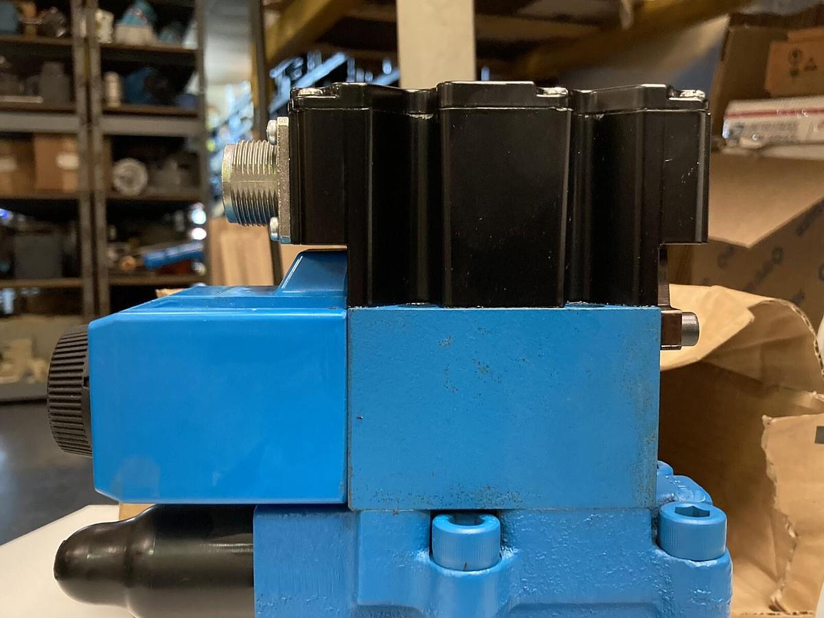 Eaton Vickers,KBCG-3-L250D-Z-M1-3-A-PE7-H1-10-P15-T12,Proportional Relief Valve