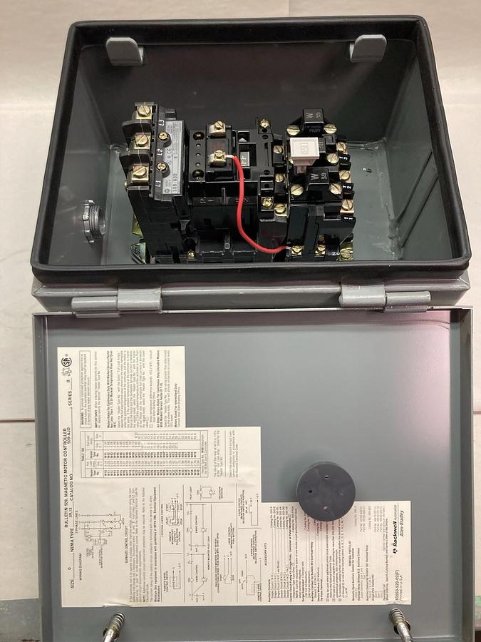Used Allen Bradley,509-AJD,Starter Enclosure w/Start/Stop Push-Buttons 509-A0D