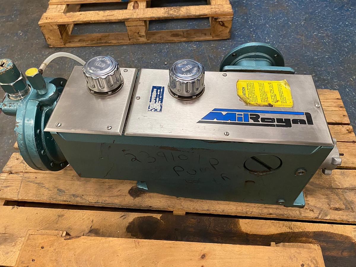 Used MILTON ROY,MBD18B28B1M,MILROYAL METERING PUMP 76GPH