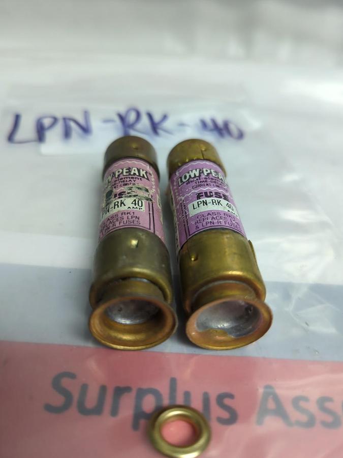 Used COOPER BUSSMANN,LPN-RK-40,LOW-PEAK 40 AMP FUSE LOT OF 2 PRE-OWNED