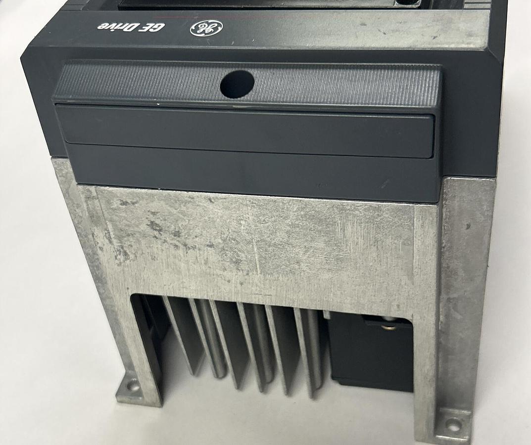 Used GENERAL ELECTRIC,6VAF343002B,VARIABLE FREQUENCY DRIVE 2HP 460V