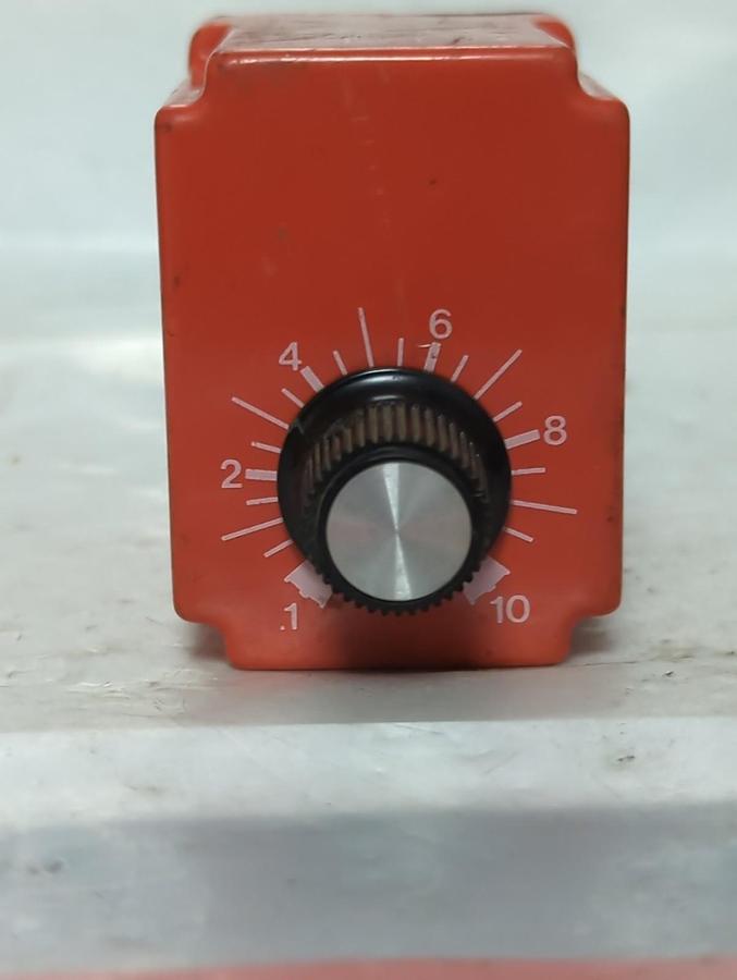 Used NATIONAL CONTROLS,T1K-10-461,SOLID STATE TIMER 1-10 SECONDS PRE-OWNED