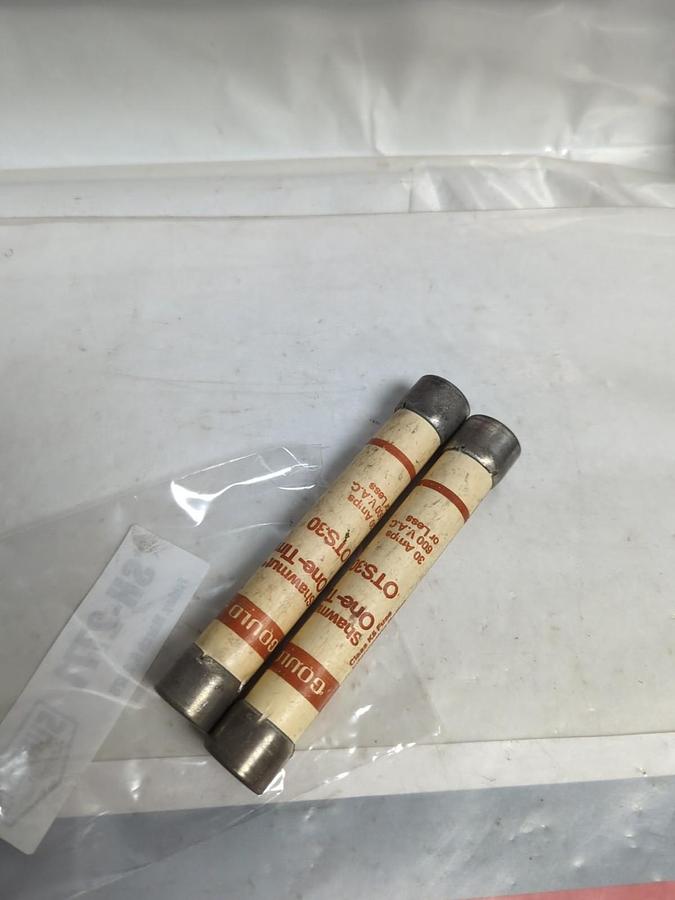 Used GOULD SHAWMUT,OTS30,ONE-TIME 30 AMP FUSE LOT OF 2 PRE-OWNED