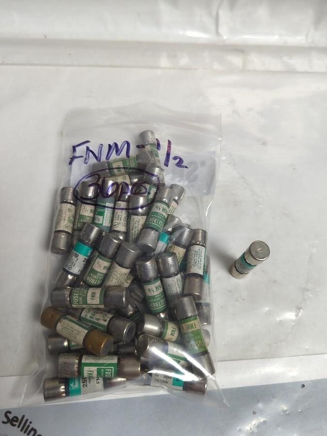 Used COOPER BUSSMANN,FNM-1/2,FUSETRON 1/2 AMP FUSE LOT OF 36 PRE-OWNED