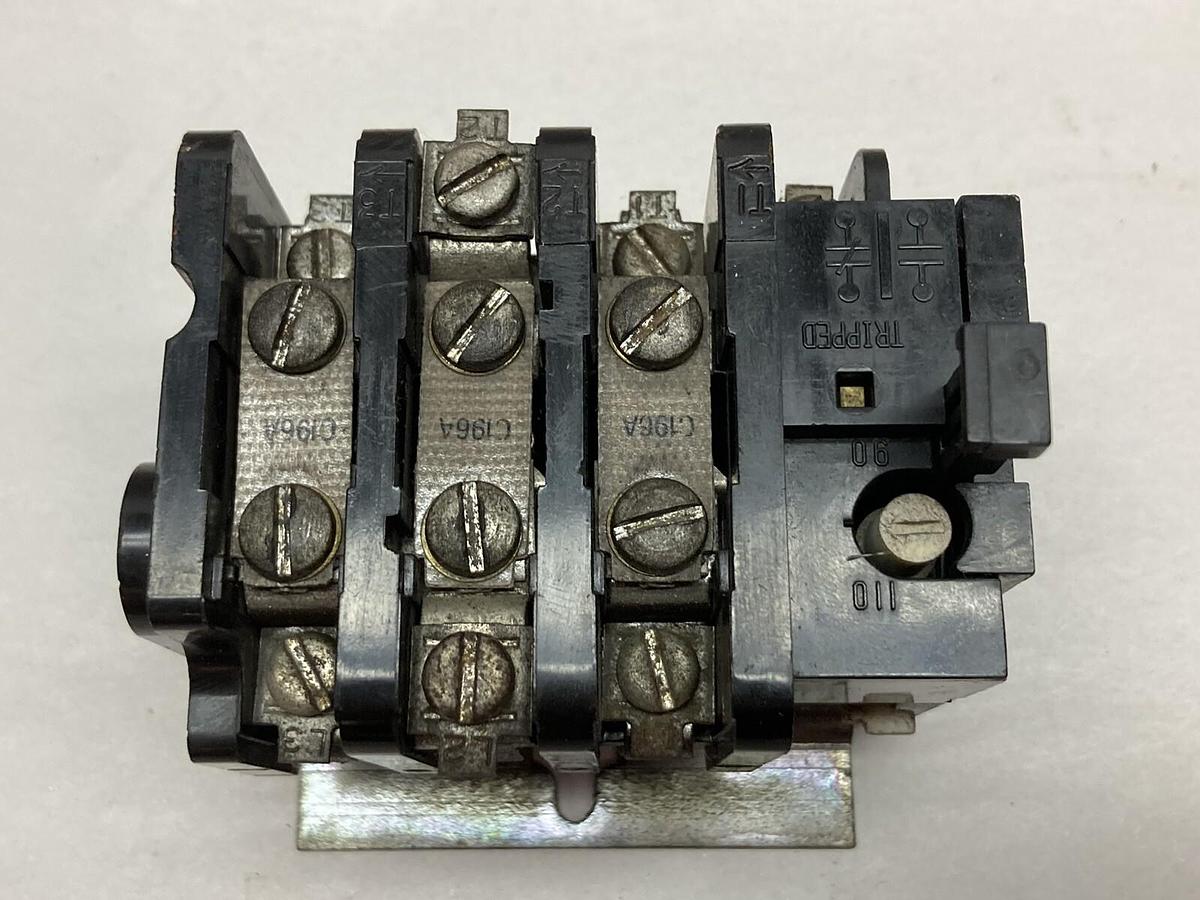 Used General Electric,CR324C310A,3-Pole Overload Relay