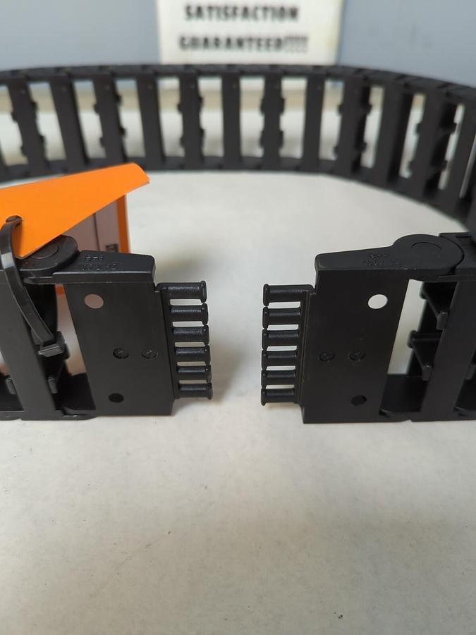 IGUS E-KETTE DERIES,10 CHAIN,TRACK CABLE 10.5.075.0  34 LINK NOS