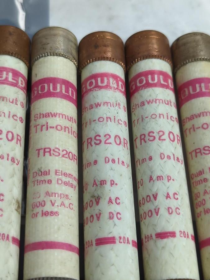 Used GOULD SHAWMUT,TRS20R,TRI-ONIC 20 AMP FUSE LOT OF 6 PRE-OWNED