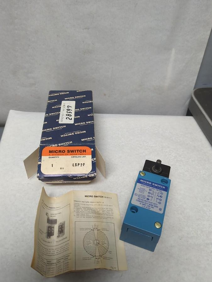 MICRO SWITCH,LSP2F,LIMIT SWITCH 10 AMP 600 VAC NEMA B600 NOS