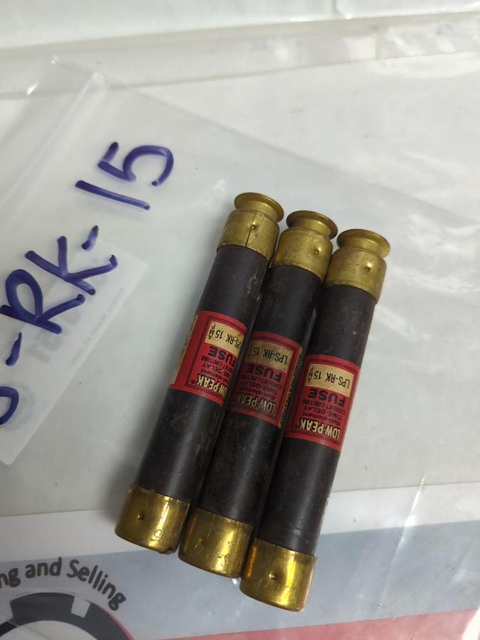 Used COOPER BUSSMANN,LPS-RK-15,LOW-PEAK 15 AMP FUSE LOT OF 3 PRE-OWNED