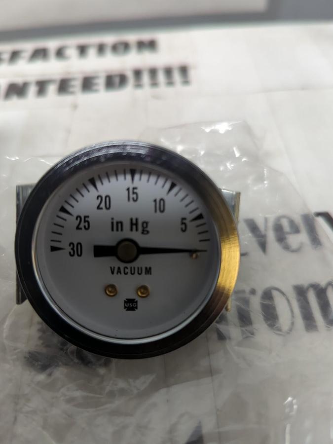 US. GAUGE,146245A,1-1/2 IN V56245A 1-1/2 IN V562UK 30IN HG 1/8 IN NPT CBM NOS