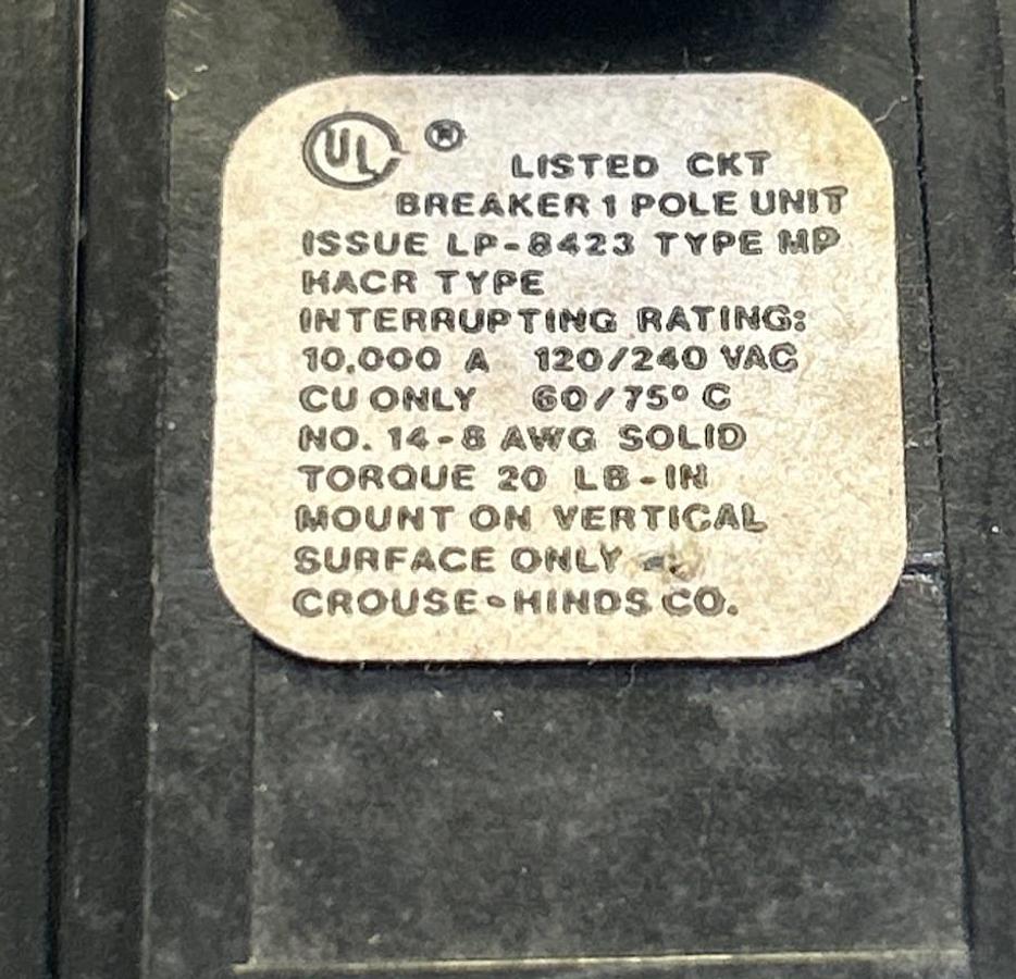 Used CROUSE-HINDS,HACR115,CIRCUIT BREAKER 15A 120/240V 1P LOT OF 3