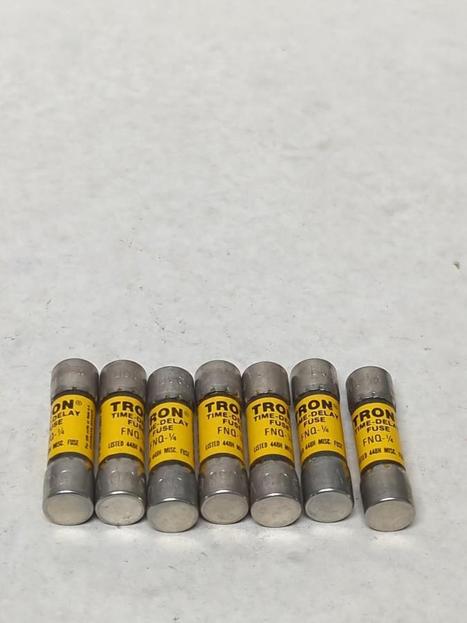 COOPER BUSSMANN,FNQ 1/4,TRON 1/4 AMP FUSE LOT OF 7 NOS