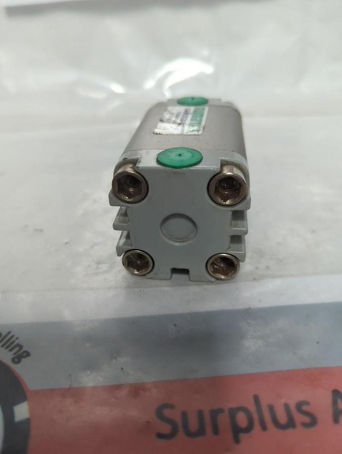Used NUMATICS,G449A3SG0040A00,PNEUMATIC CYLINDER 32MMX40MM PRE-OWNED