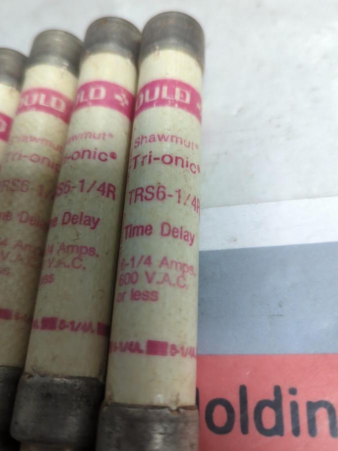 Used GOULD SHAWMUT,TRS6-1/4R,TRI-ONIC 6-1/4 AMP FUSE LOT OF 5 PRE-OWNED