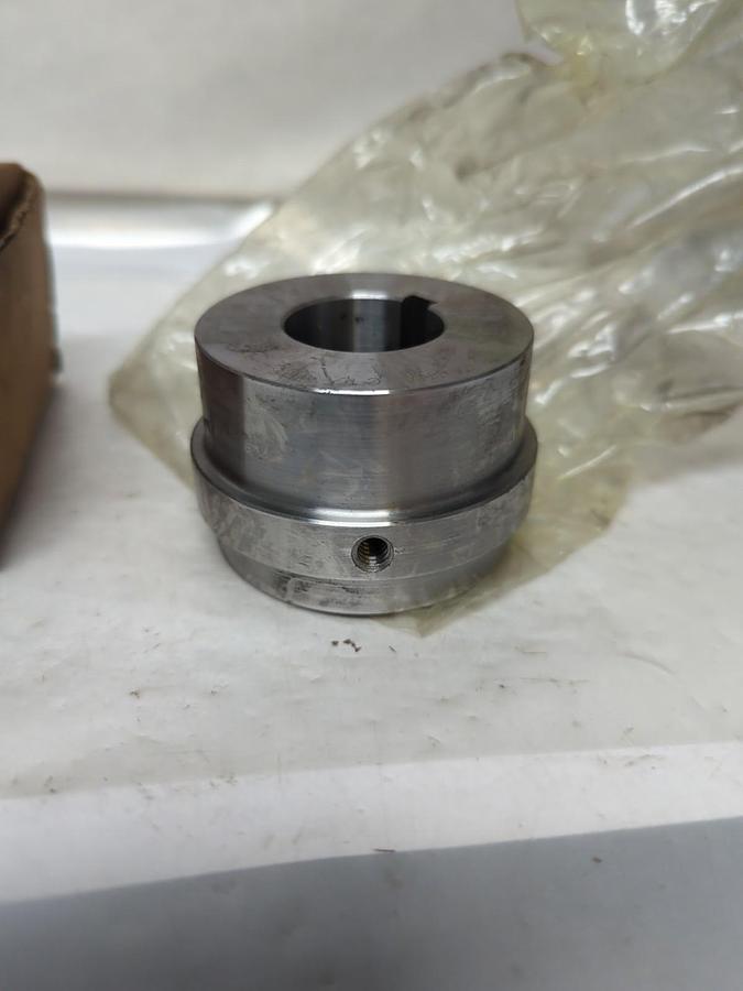 REXNORD,7300285,4HSB HUB STOCK 1-1/8" BORE STEEL 1/4" X 1/8" KW NOS