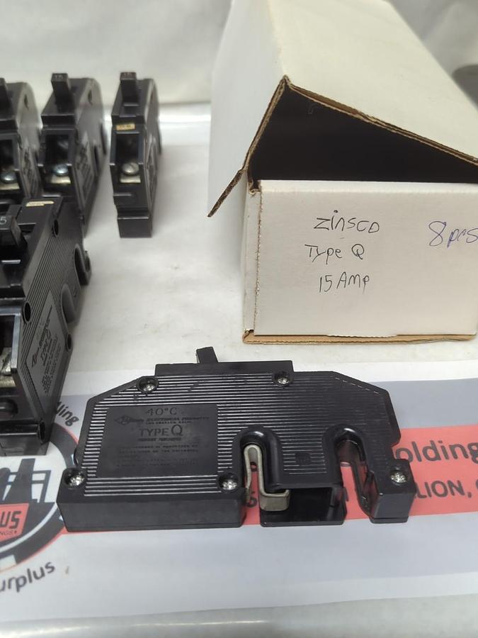 Used ZINSCO,TYPE Q,PLUG IN CIRCUIT BREAKER 15 AMP 1-POLE LOT OF 8 PRE-OWNED